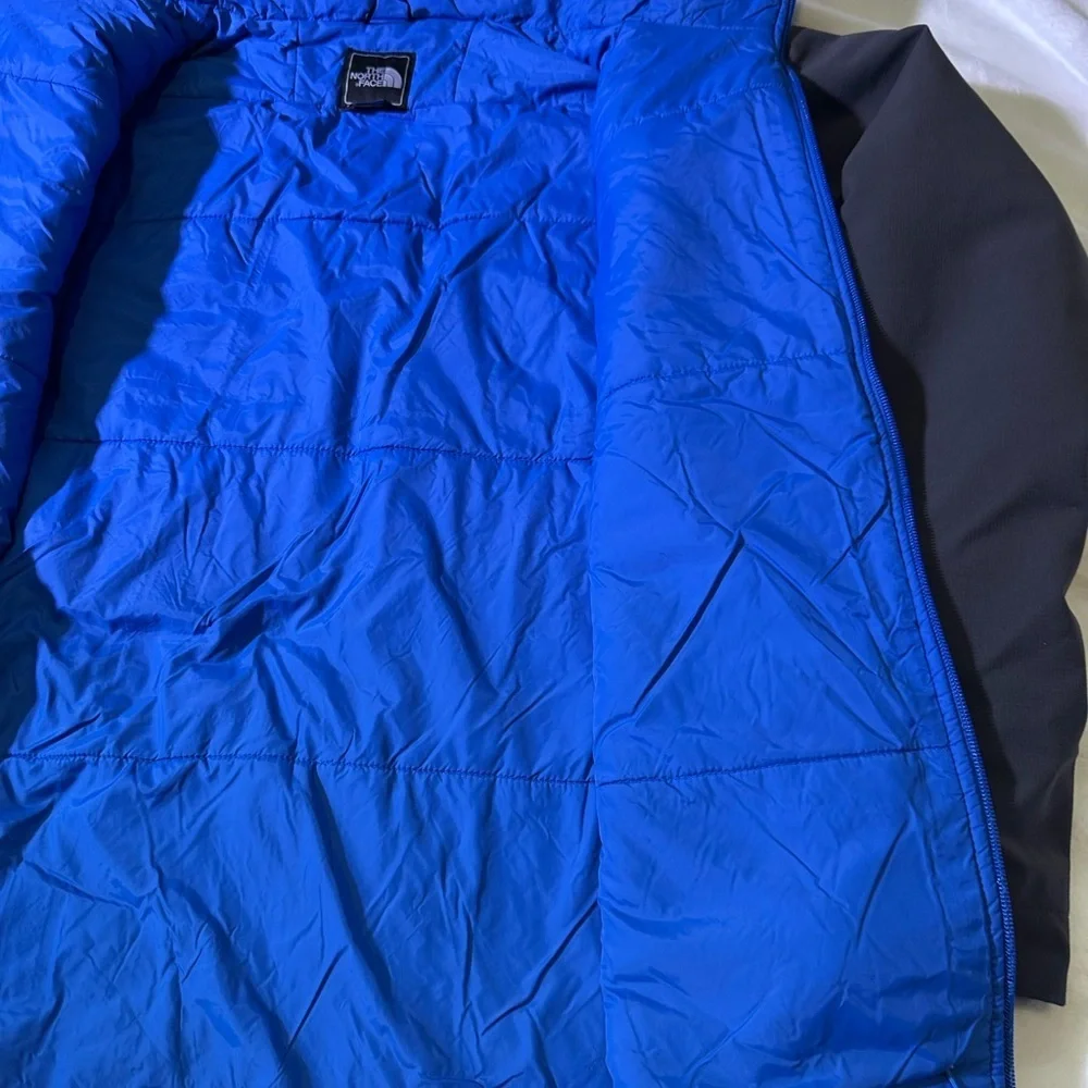 The North Face Men's Charcoal and Cobalt Performance Jacket